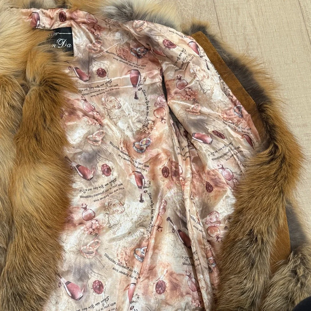 Real Fox Fur Vest in Brown and Gray - Picture 2 of 6